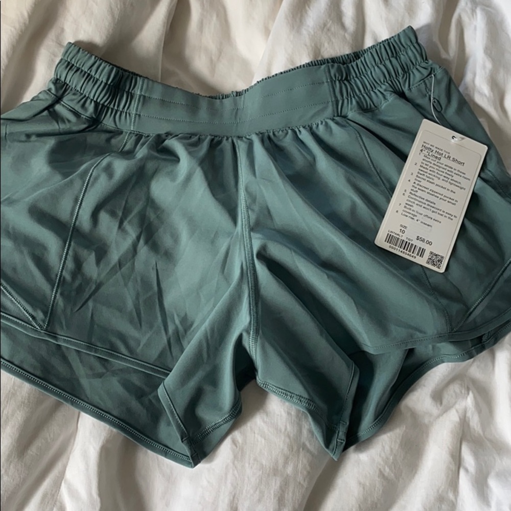 NWT Hotty Hot LR Short 4” lined 10 Tall